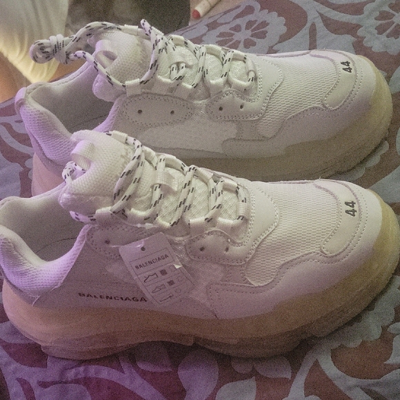 Balenciaga White and Cream Men's Sneakers - Picture 1 of 4